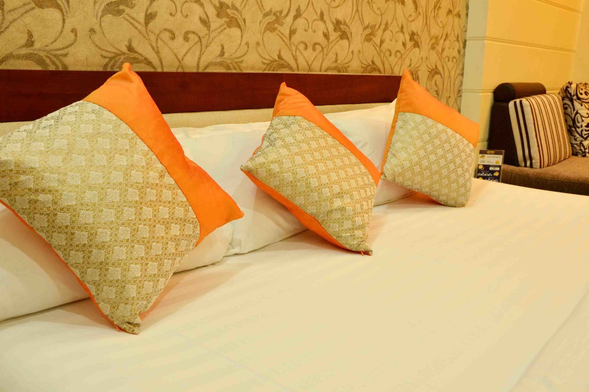Oyo 742 Hotel Kings Park Indore Exterior foto