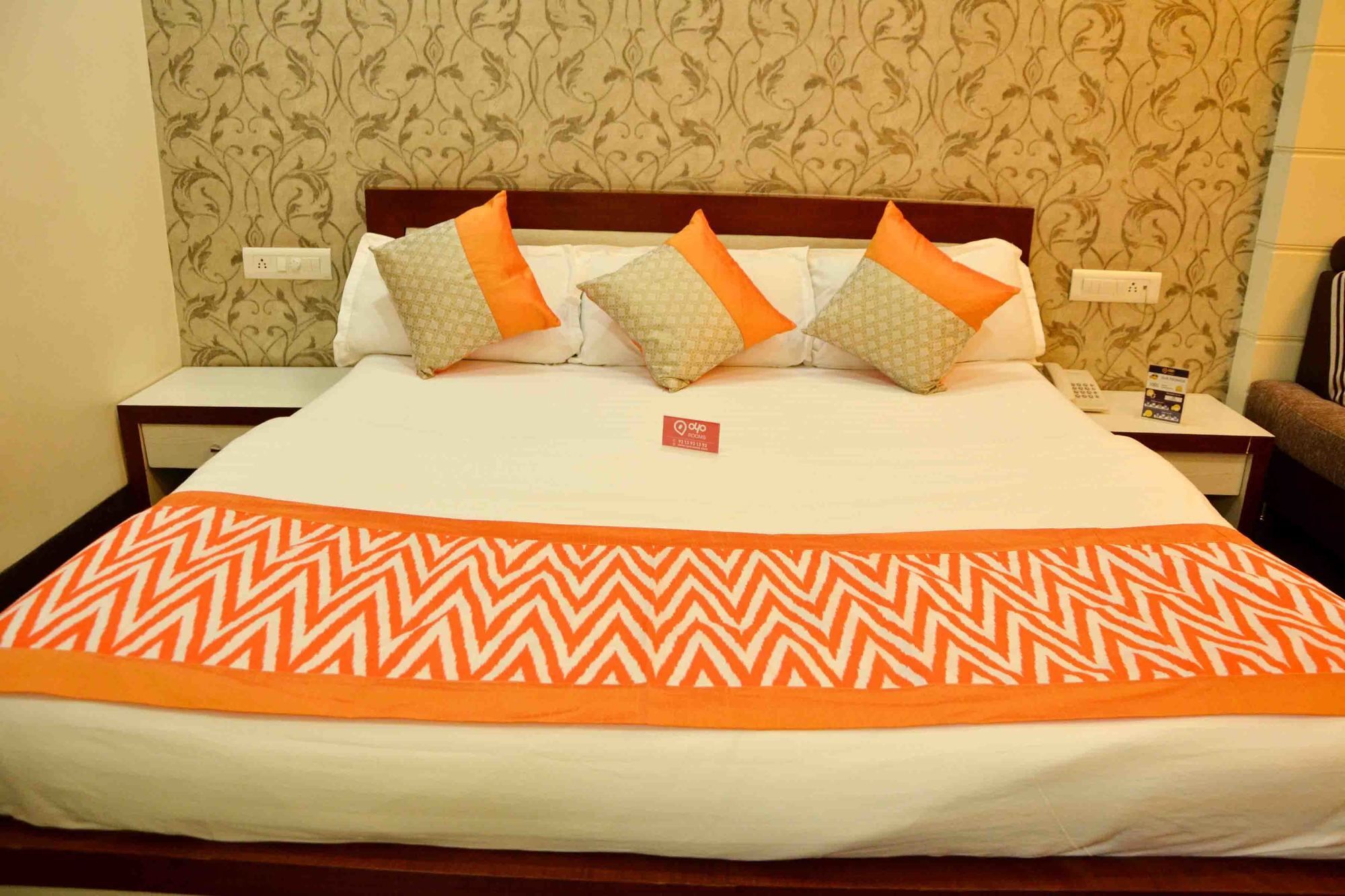 Oyo 742 Hotel Kings Park Indore Exterior foto